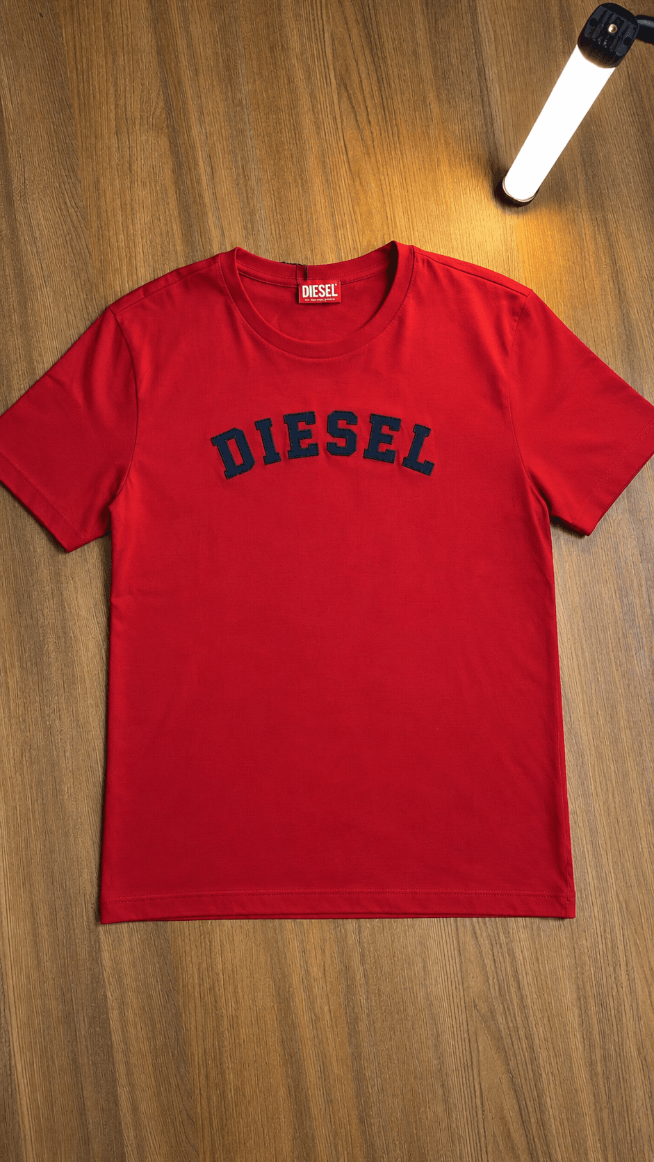 Camiseta Básica Diesel – Logótipo Linear Frontal