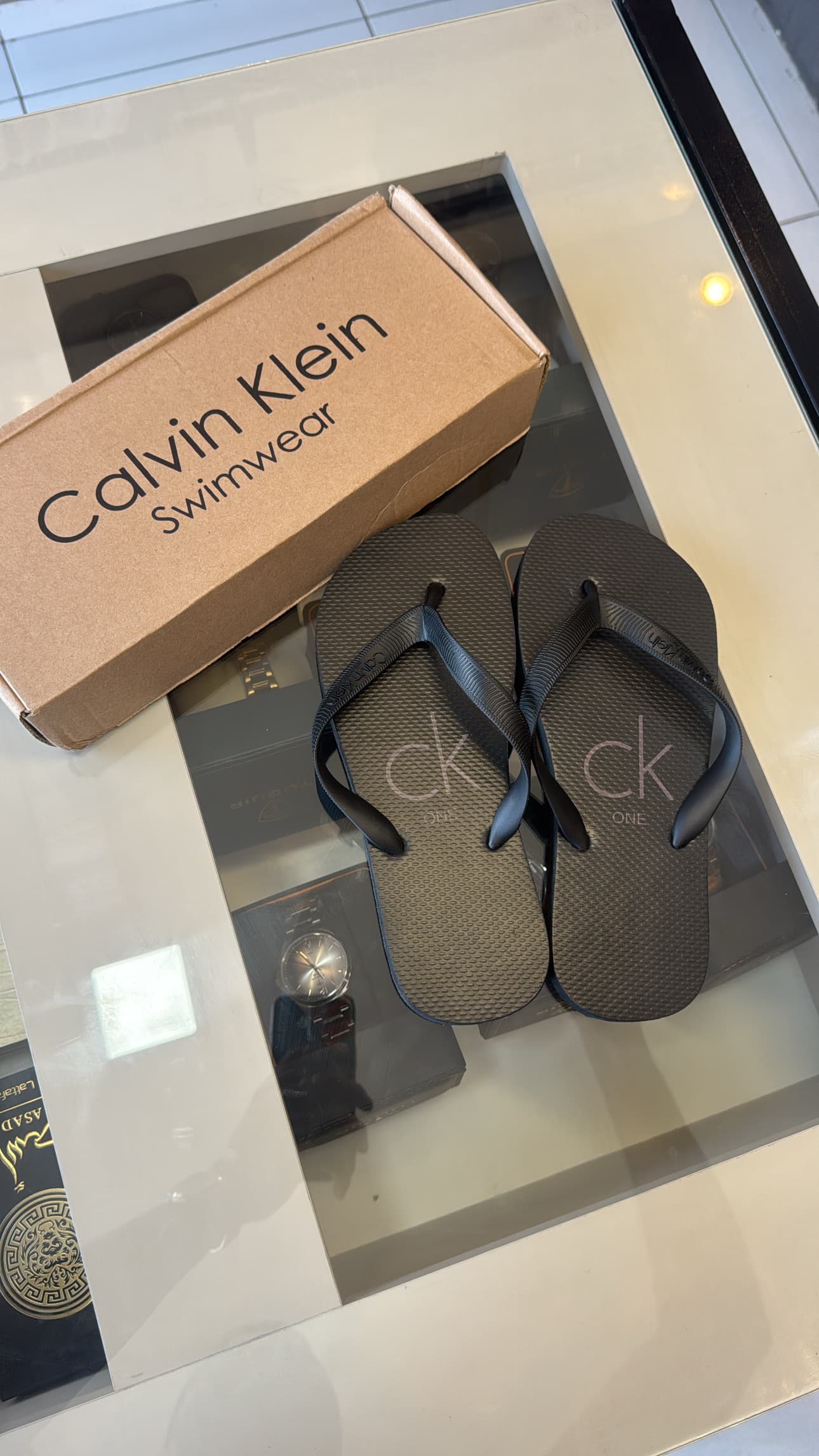 Chinelo Básico Calvin Klein Preto – Linha CK ONE Monocromático