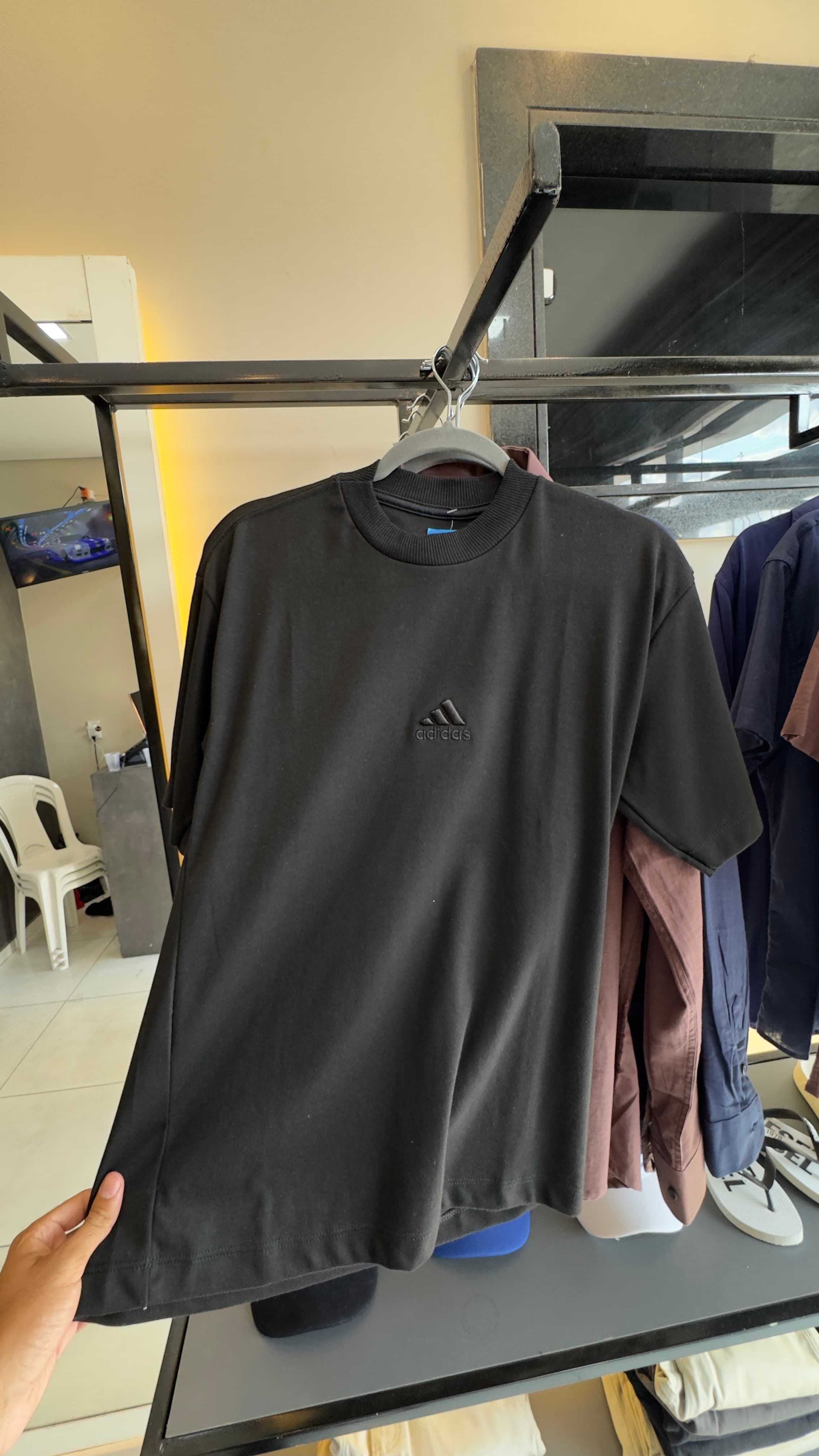 Camiseta Oversized Adidas Logo Preto