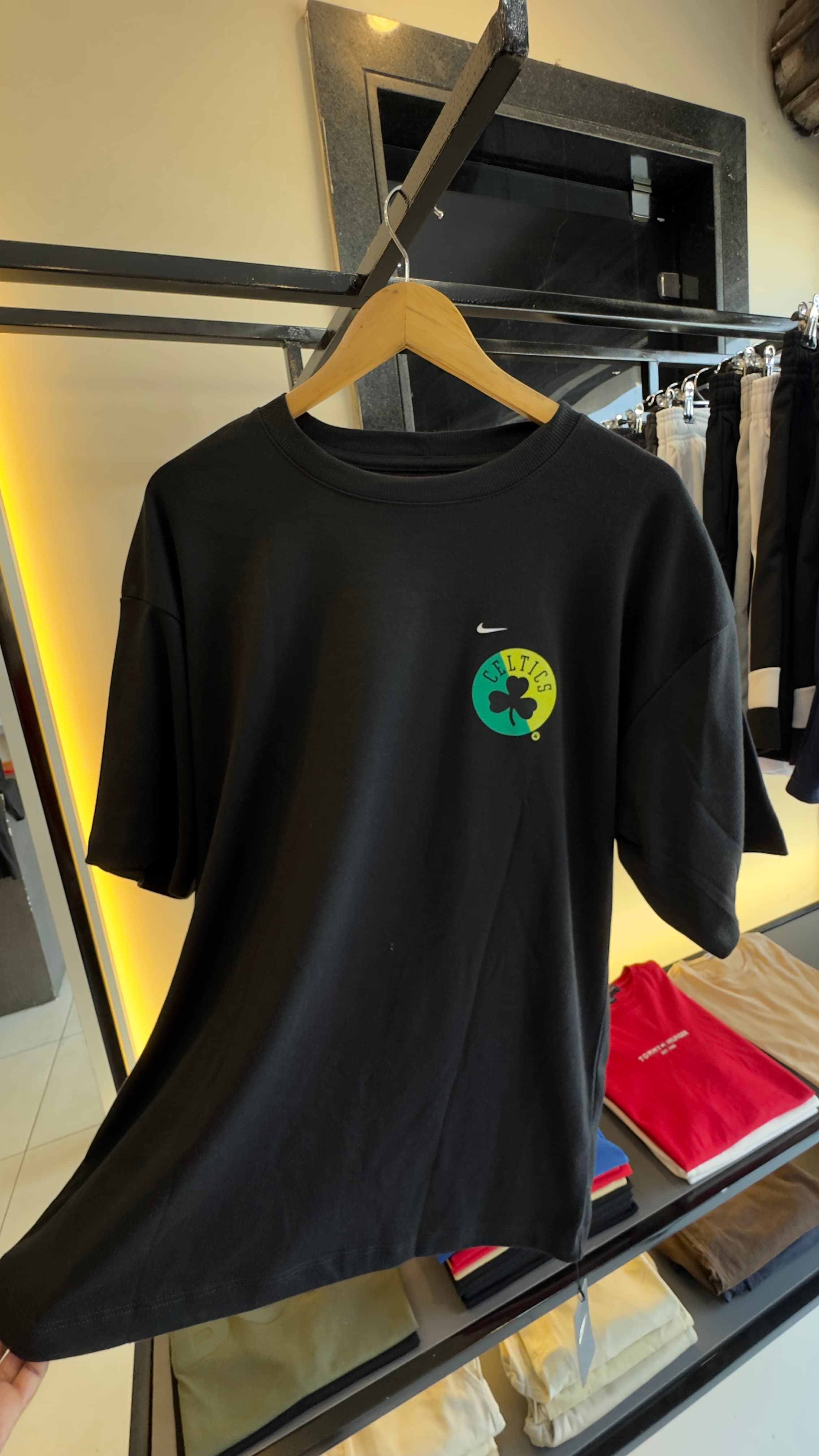 Camiseta Oversized Nike Boston Celtics